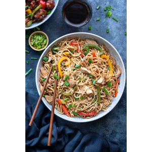 CHICKEN HAKKA NOODLES