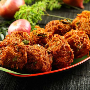 VEG PAKORA 8PCS