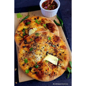 MASALA STUFFED KULCHA