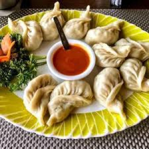 CHICKEN SCHEZWAN MOMOS