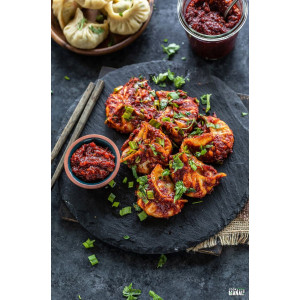 VEG SCHEZWAN MOMOS